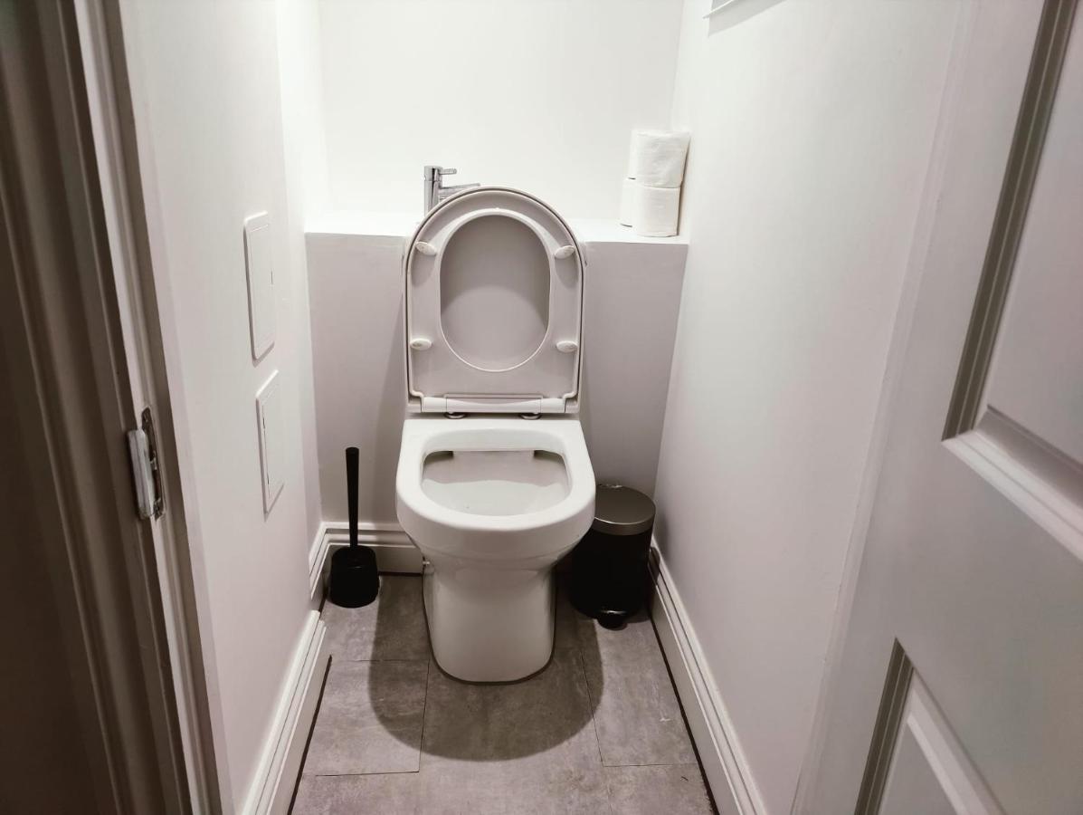 3 Bed Flat Close To Liverpool St & Brick Lane ロンドン エクステリア 写真