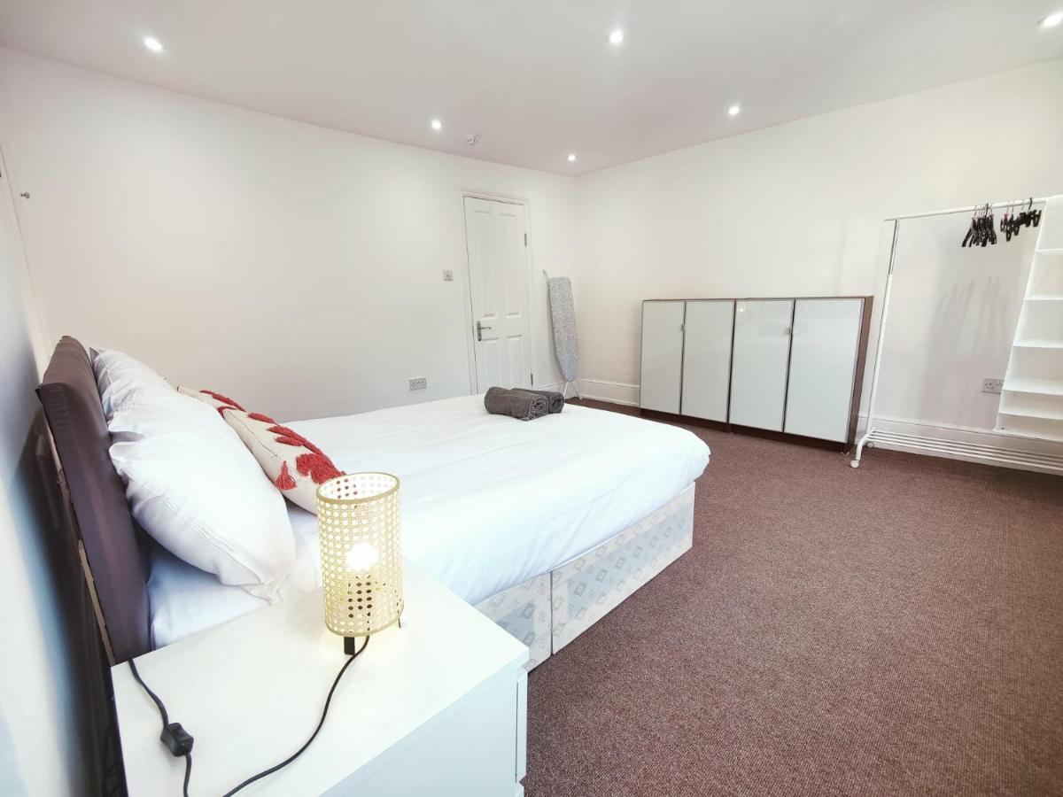 3 Bed Flat Close To Liverpool St & Brick Lane ロンドン エクステリア 写真