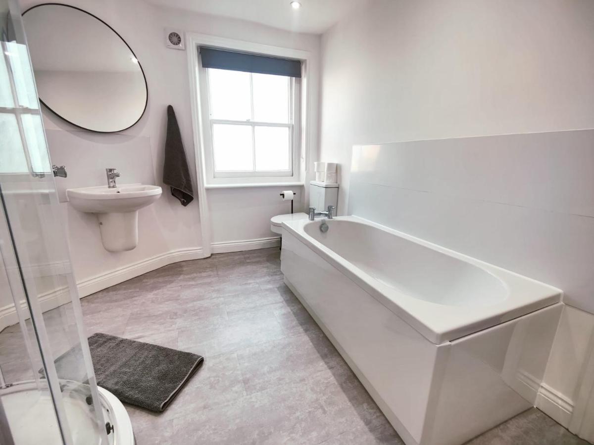 3 Bed Flat Close To Liverpool St & Brick Lane ロンドン エクステリア 写真